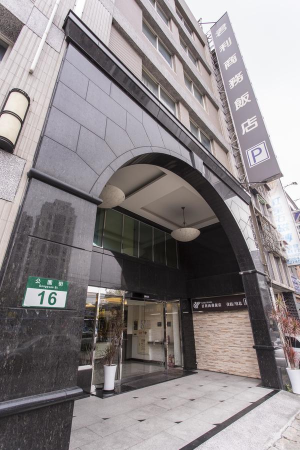 Junli Hotel Banciao Экстерьер фото
